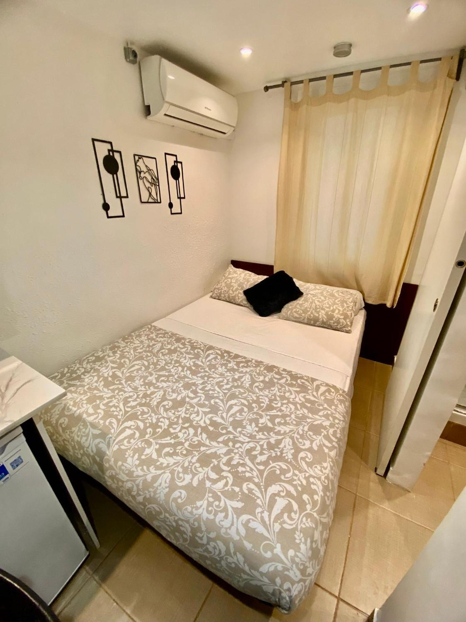 Nuevas Con Bano Privado Frente Al Metro St Mwc Barcelona-fira