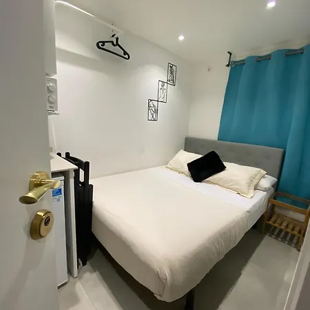Suites Nuevas Con Bano Privado Frente Al Metro St Mwc Barcelona-Fira L'Hospitalet de Llobregat Exterior photo