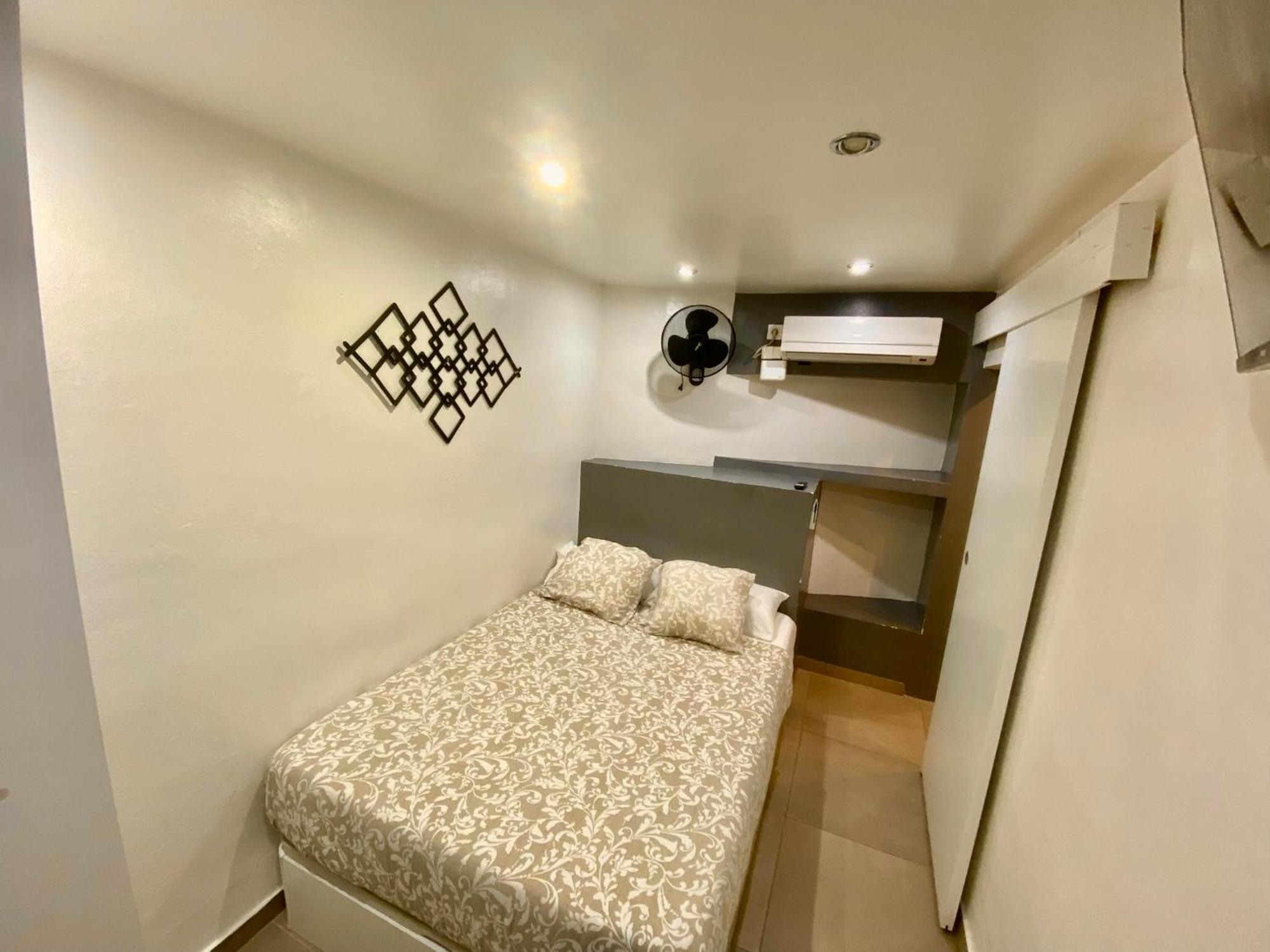 Nuevas Con Bano Privado Frente Al Metro St Mwc Barcelona-fira Apartment *