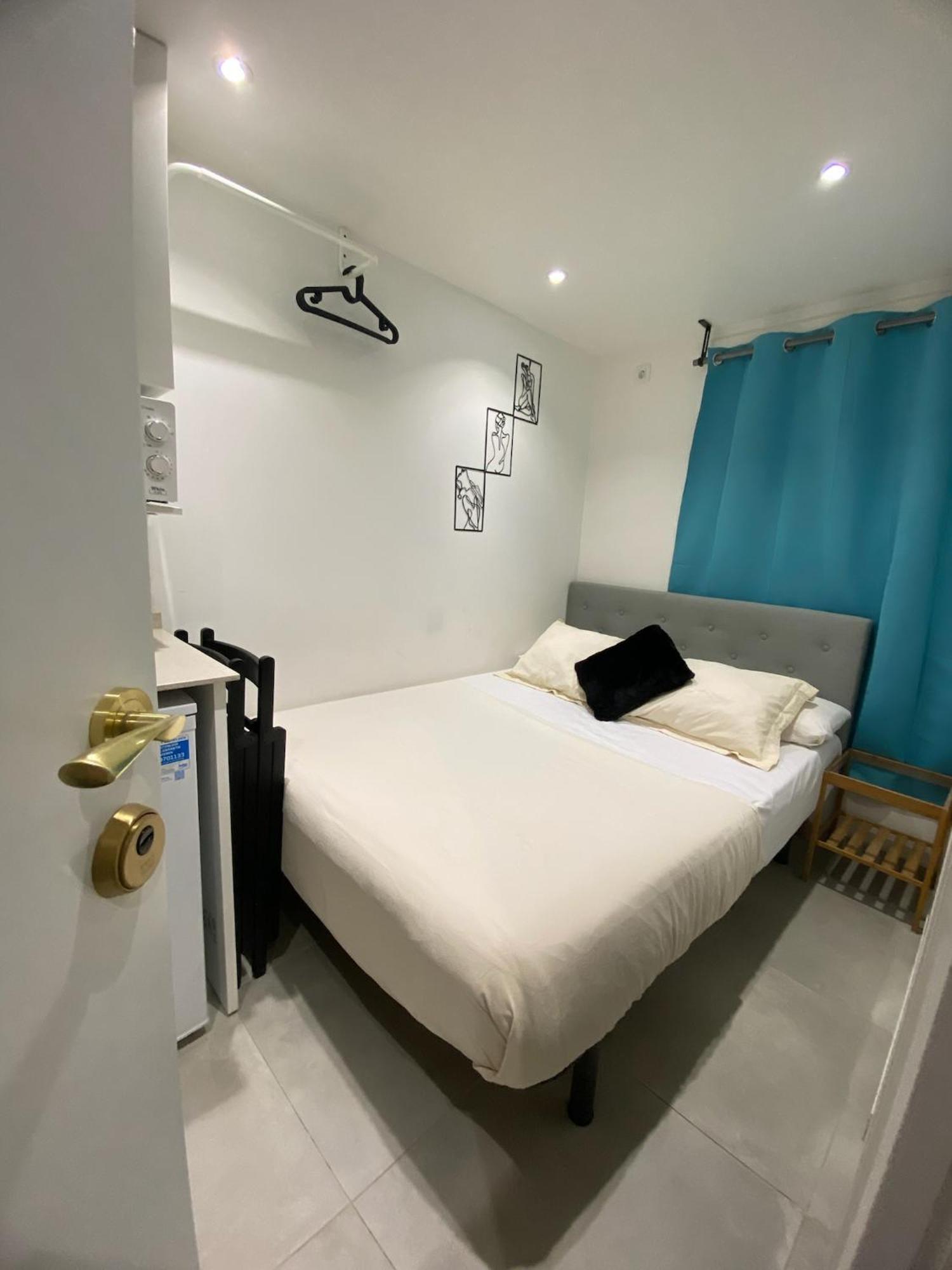 Nuevas Con Bano Privado Frente Al Metro St Mwc Barcelona-fira Apartment L'Hospitalet de Llobregat