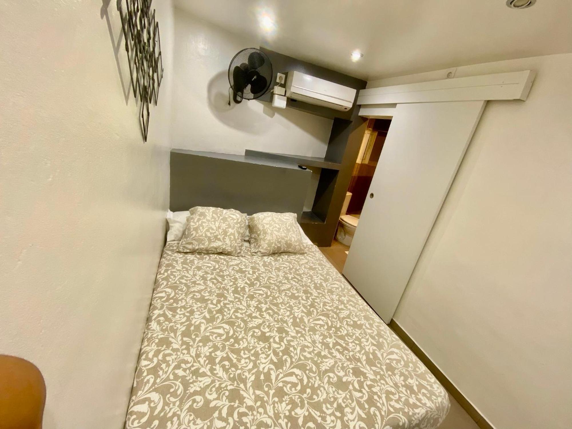 Nuevas Con Bano Privado Frente Al Metro St Mwc Barcelona-fira Apartment