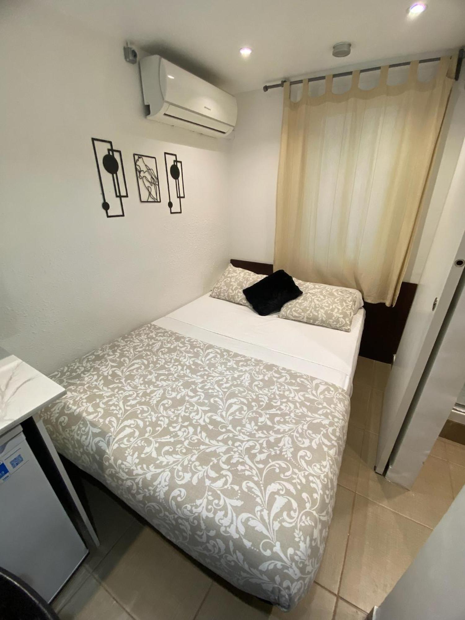 Apartment Nuevas Con Bano Privado Frente Al Metro St Mwc Barcelona-fira